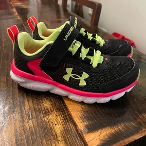 Brand new Under Armour little girls tennis shoes. Size 11K